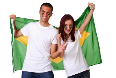 Brasilianskt par med flagga